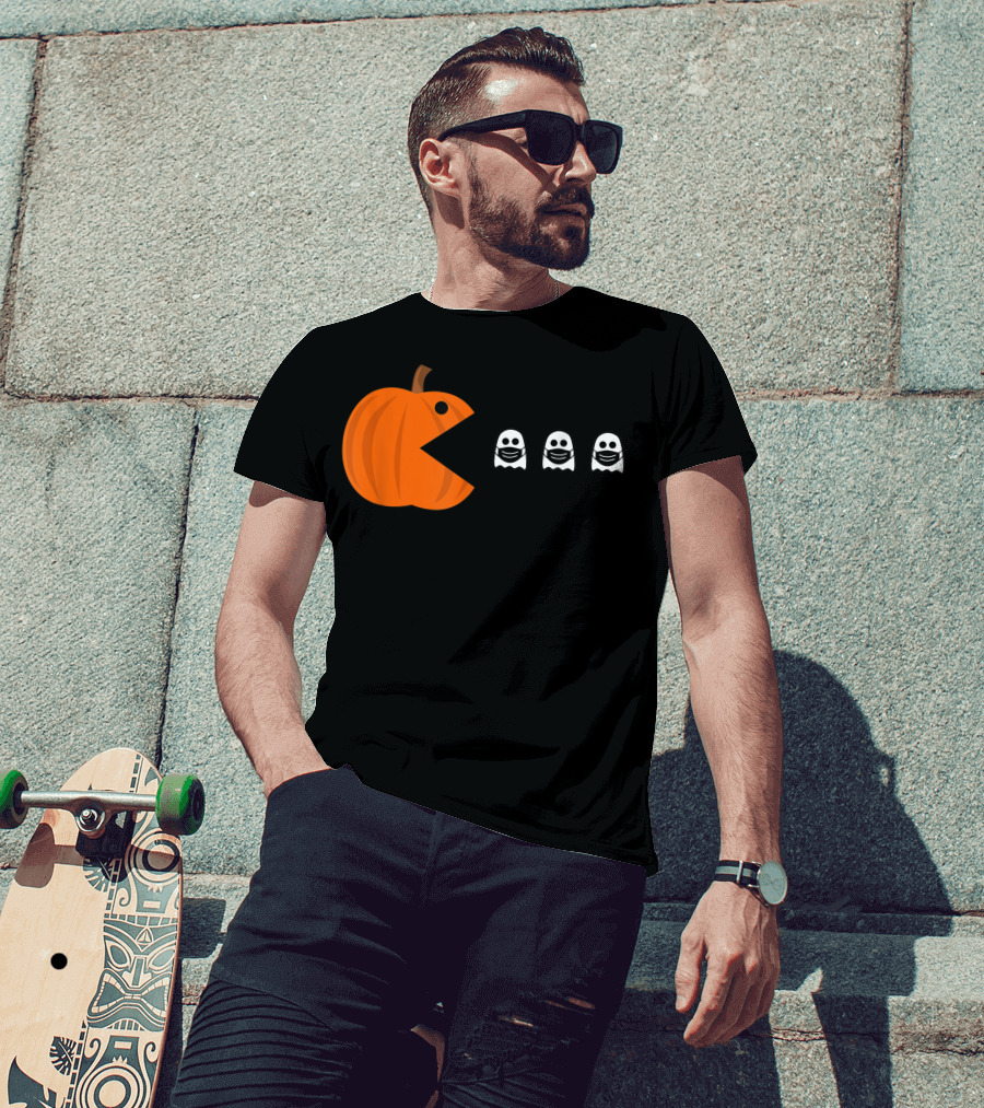 Pac-Man Pumpkin Eating Ghosts Funny Halloween Men's T-Shirt