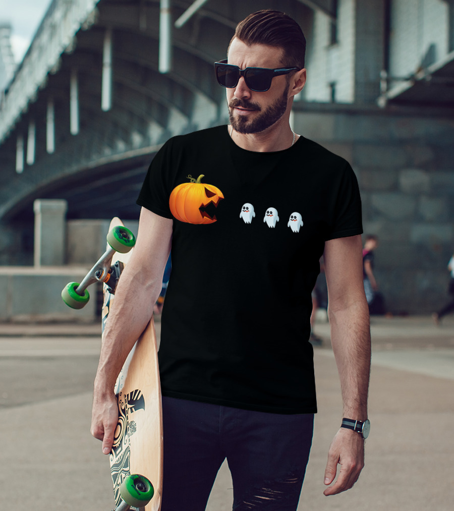 Halloween Jackolantern Chasing Ghosts Pumpkin Ghost Hunter T-Shirt