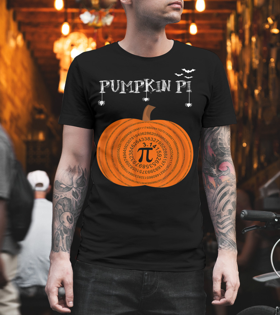 Pumpkin Pi Halloween Math Teachers Pumpkin with Pi Symbol and Bats T-Shirt