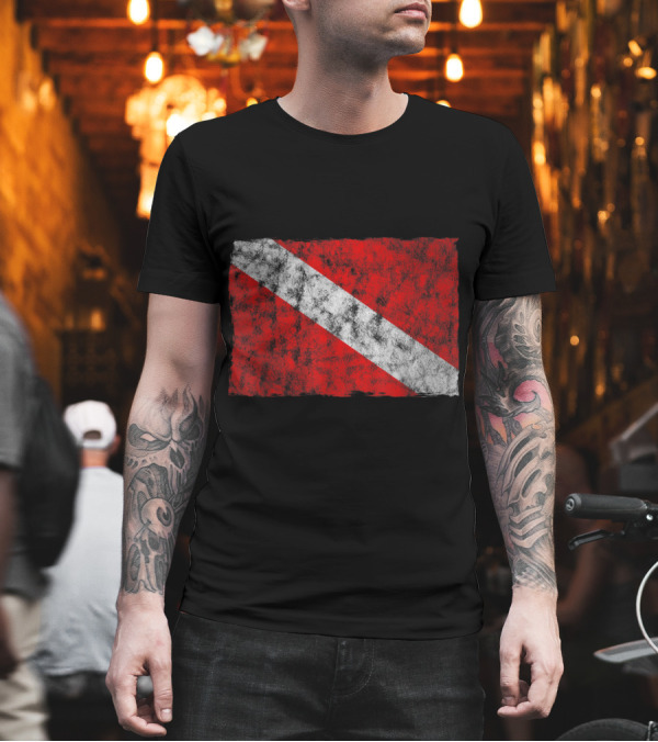 Diver Down Flag Distressed Scuba Diving T-Shirt Diver Down Flag Distressed Scuba Diving T-Shirt