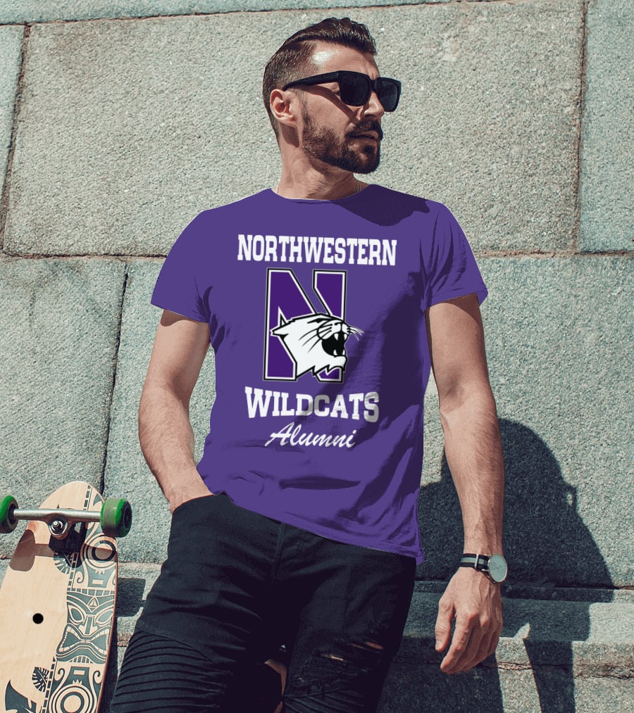 NORTHWESTERN WILDCATS ALUMNI T-Shirt