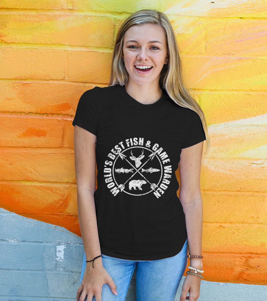 World's Best Fish And Game Warden With Deer Fish Bear Arrows Circle T-Shirt