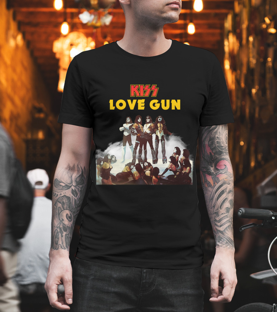 Kiss Love Gun Album Cover T-Shirt