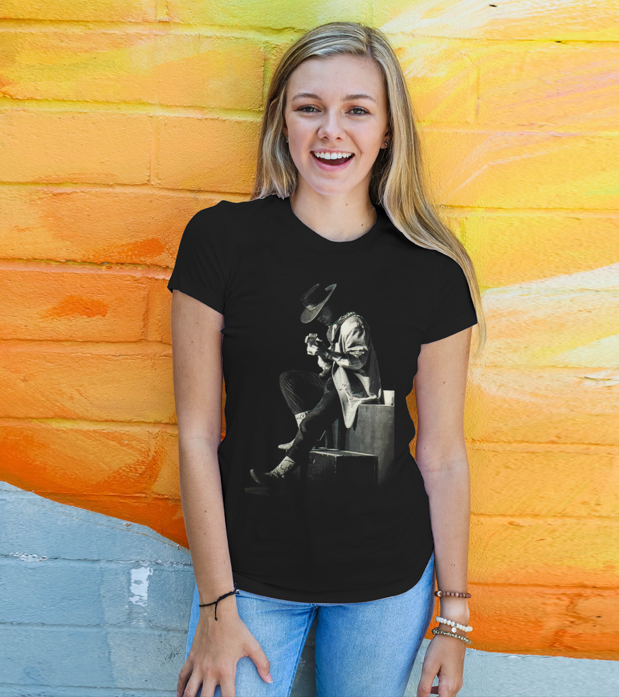 Guitar Icon Vintage Style T-Shirt