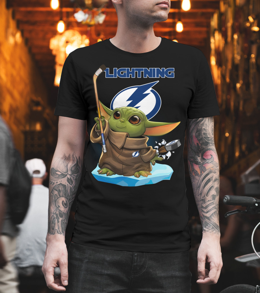 Baby Yoda Hockey Enthusiast Tampa Bay Lightning Nhl Mashup T-Shirt