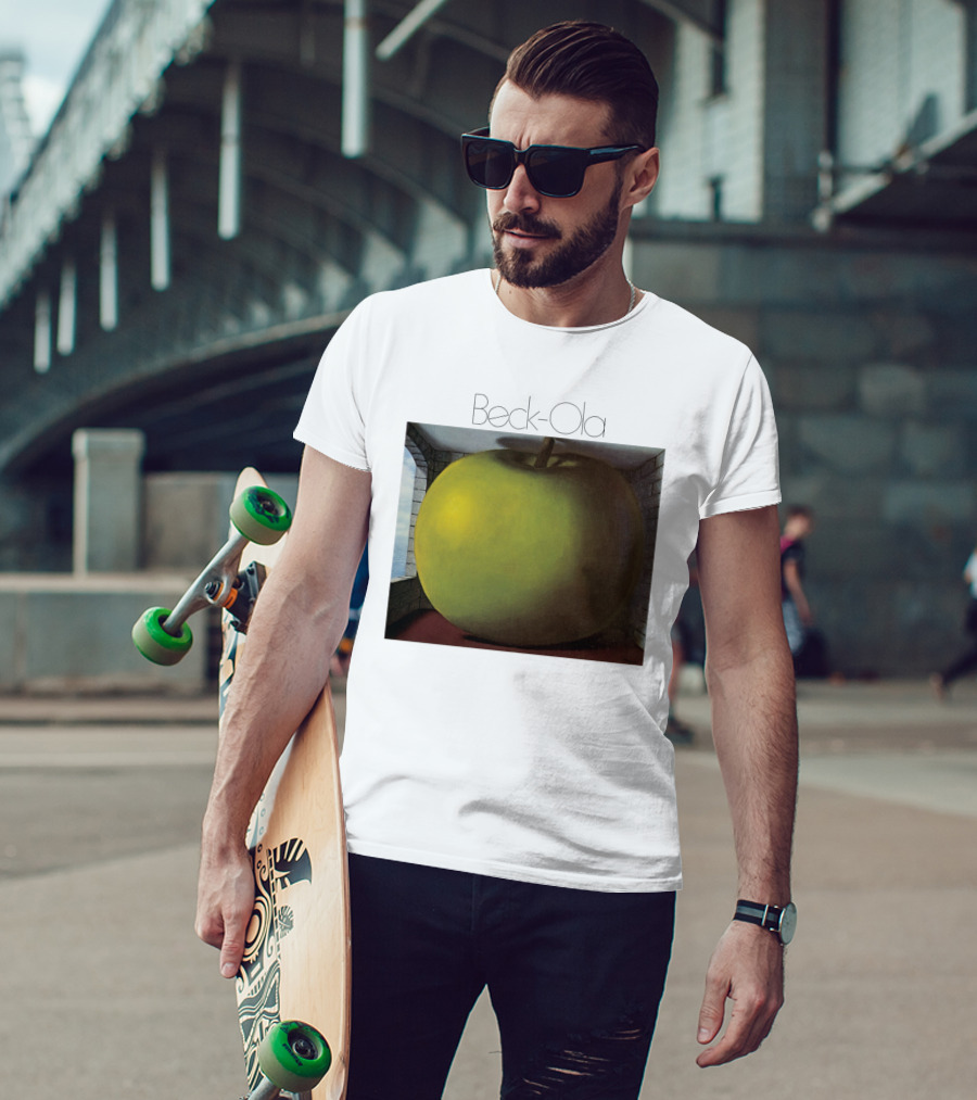 TJB 01 Beck Ola Album Cover Large Green Apple T-Shirt