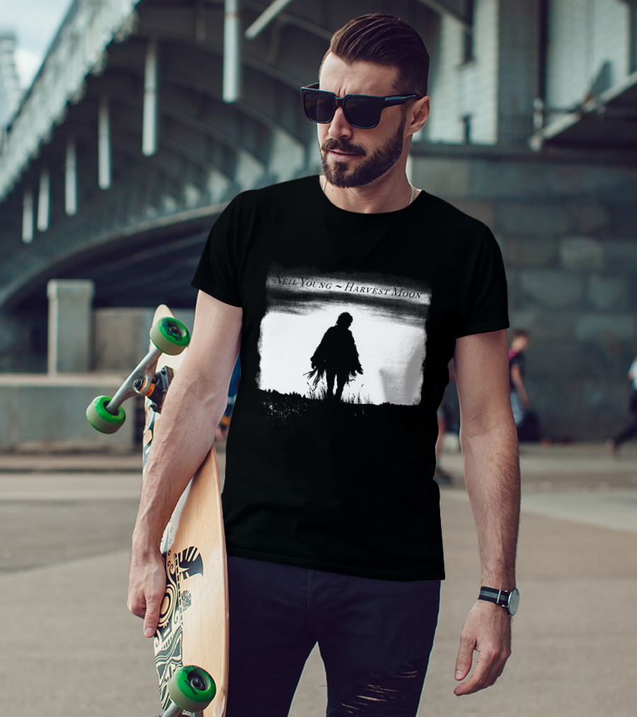 Neil Young Harvest Moon Silhouette Dark Horizon Scene T-Shirt
