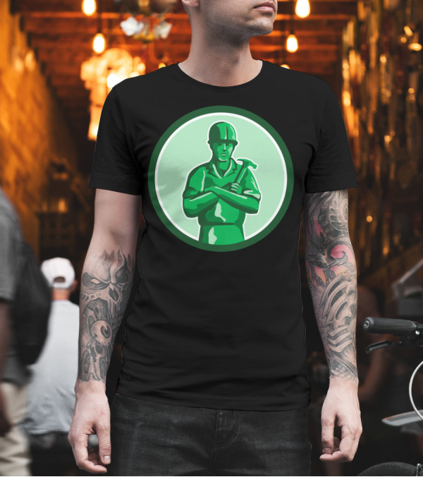 Green Builder Holding Hammer in Circle T-Shirt Green Builder Holding Hammer in Circle T-Shirt