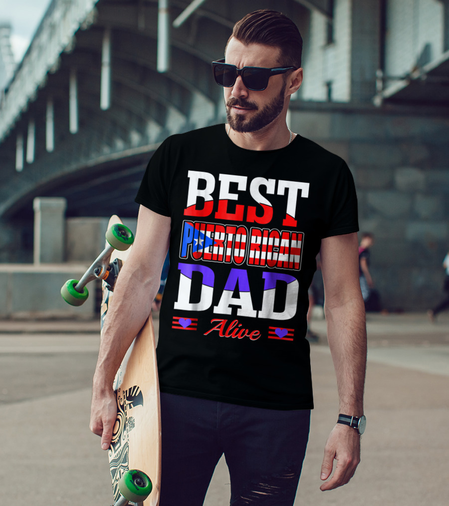 Best Puerto Rican Dad Alive USA Flag Style With Hearts T-Shirt
