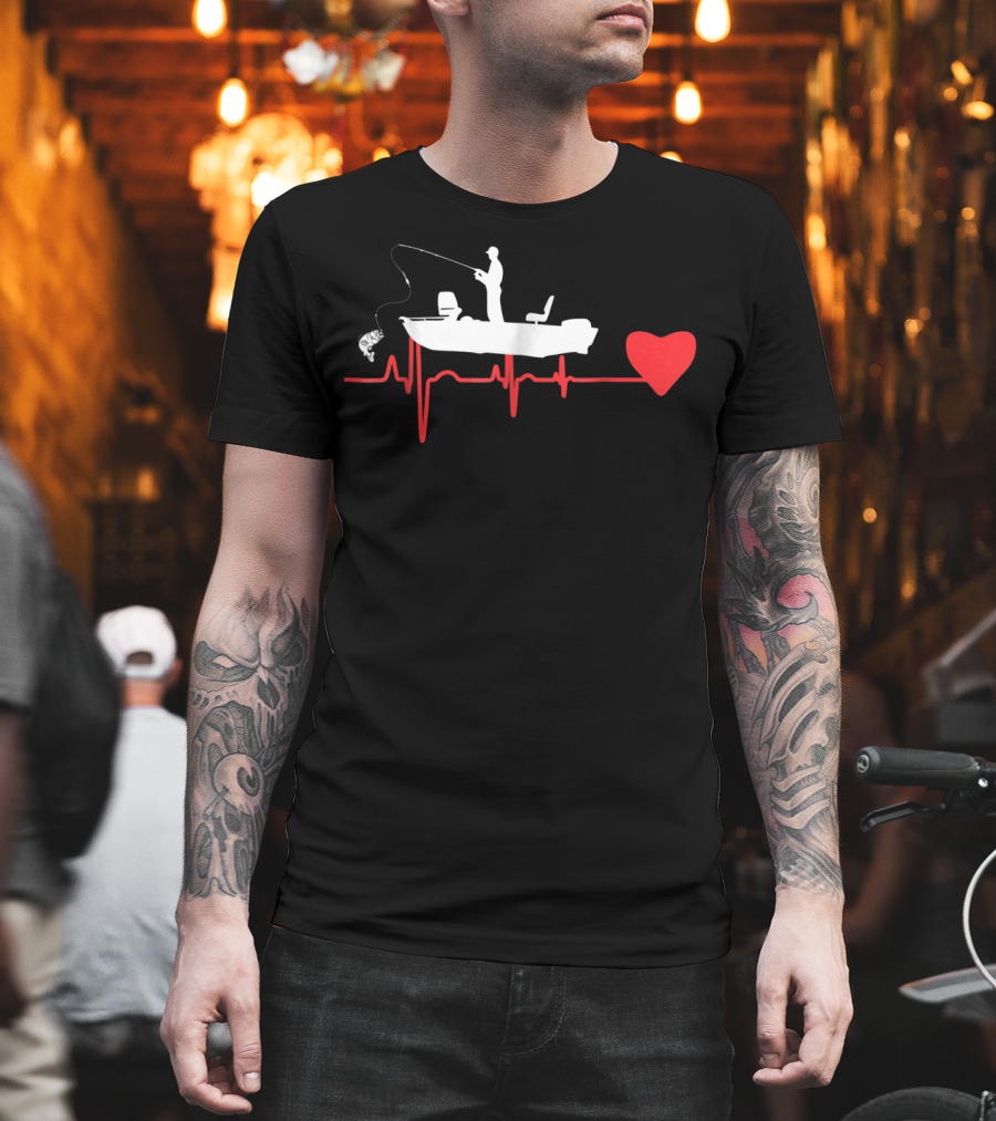 Awesome Fishing Heartbeat For Fishing Dad In A Boat With Red Heart T-Shirt