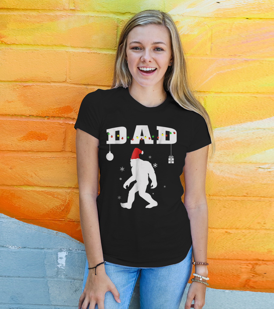 Dad Bigfoot Santa Christmas Family T-Shirt
