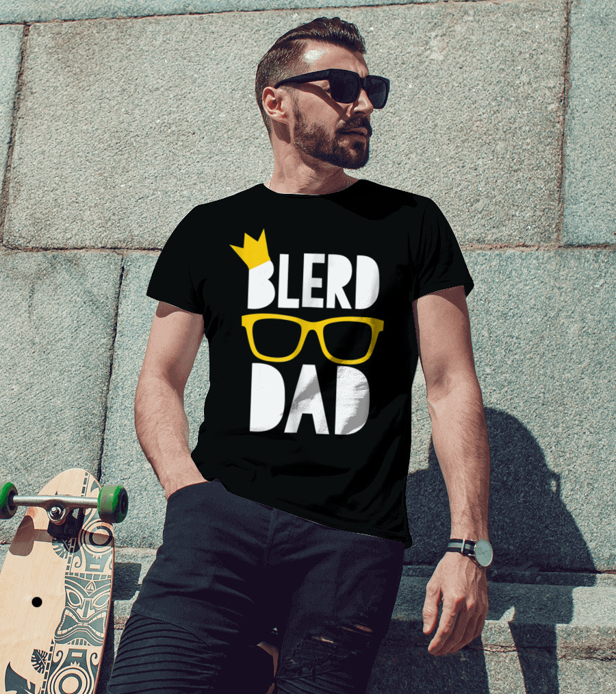 Blerd Dad Yellow Geeky Glasses Crown Black Nerd Dad T-Shirt