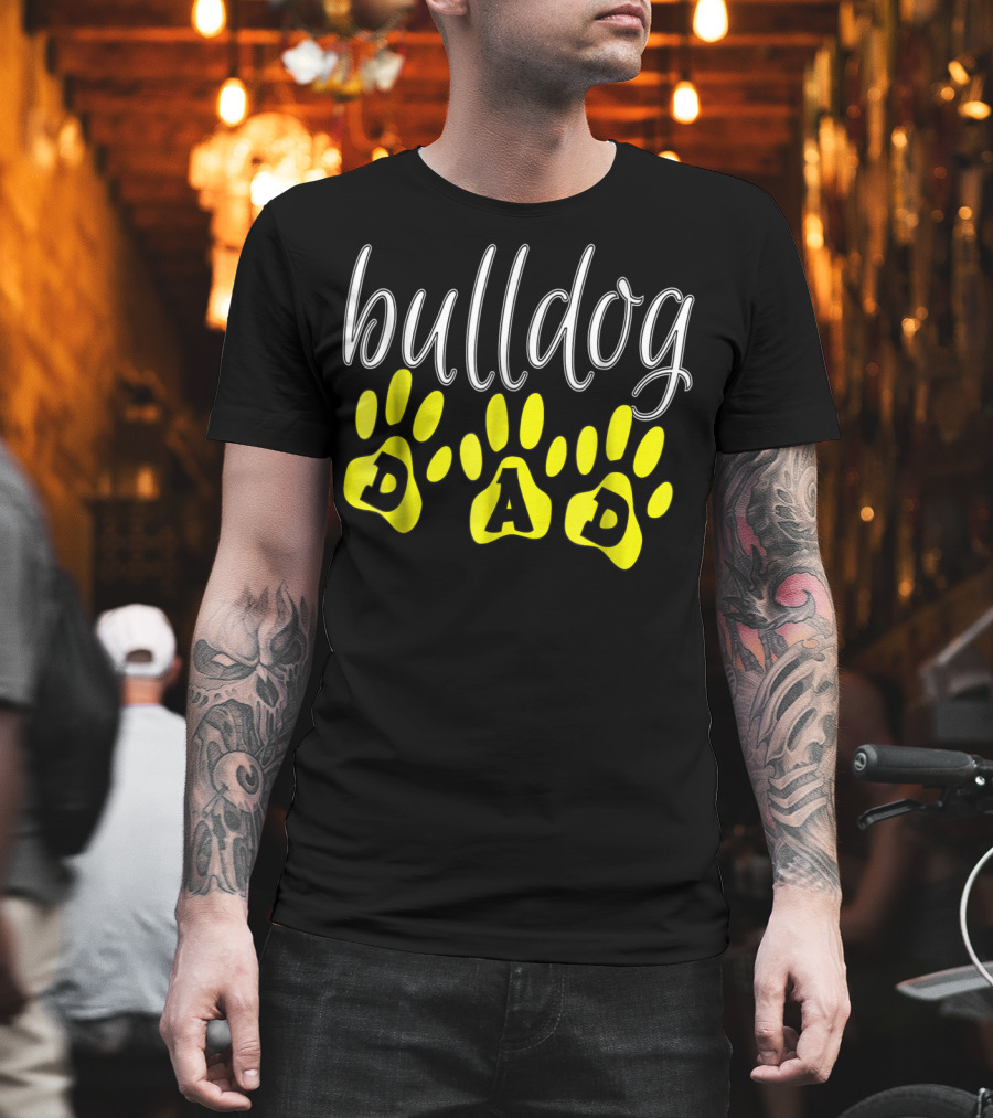 Bulldog Dad Paw Print Cute Puppy Lover T-Shirt