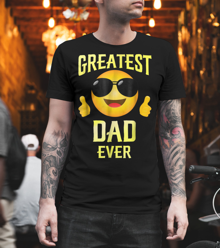 Fathers Day Greatest Dad Ever Emoji Thumbs Up Family68 T-Shirt