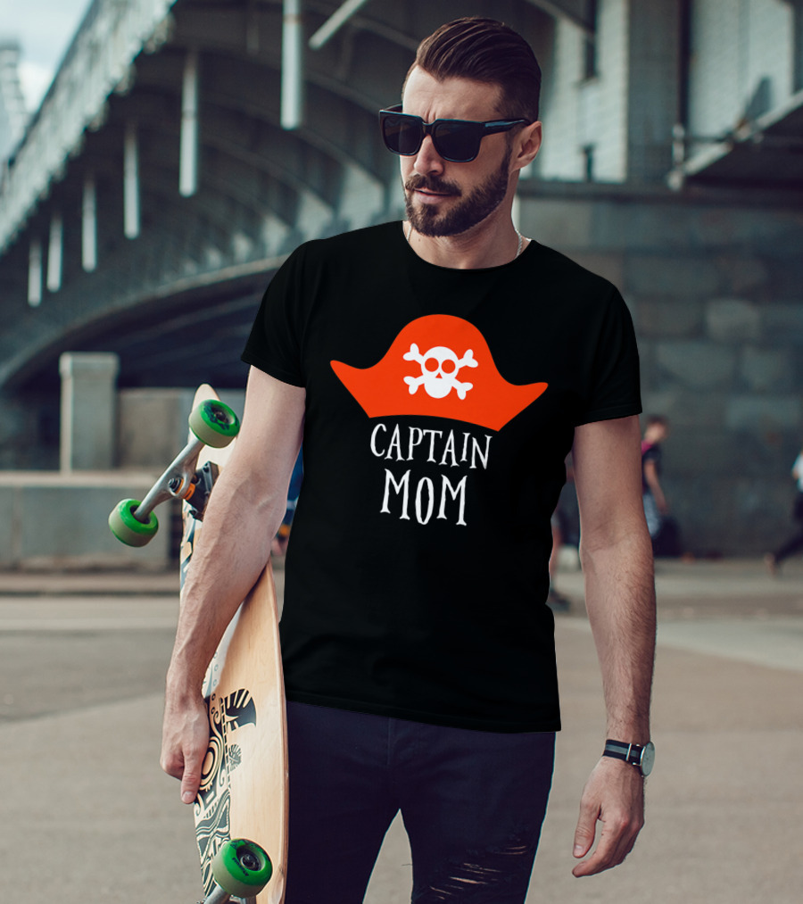 Captain Mom Pirate Skull Halloween Costume 84 T-Shirt