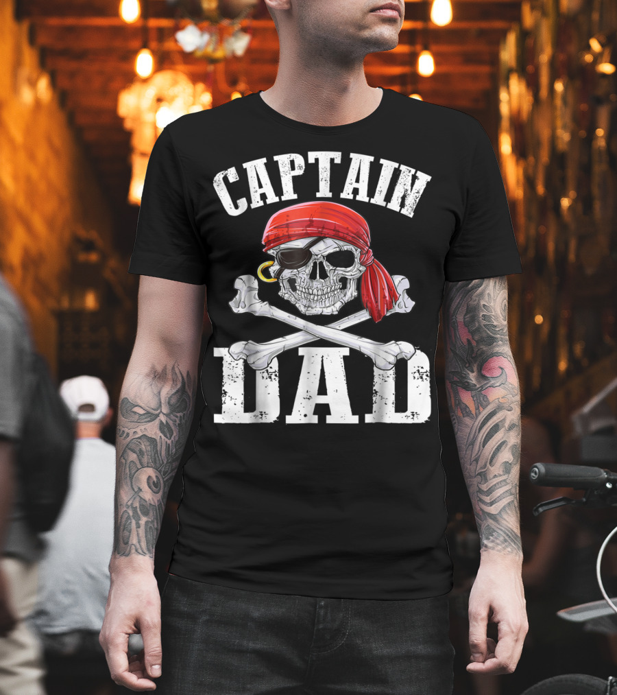 Captain Dad Skull Crossbones Red Bandana Pirate Image T-Shirt