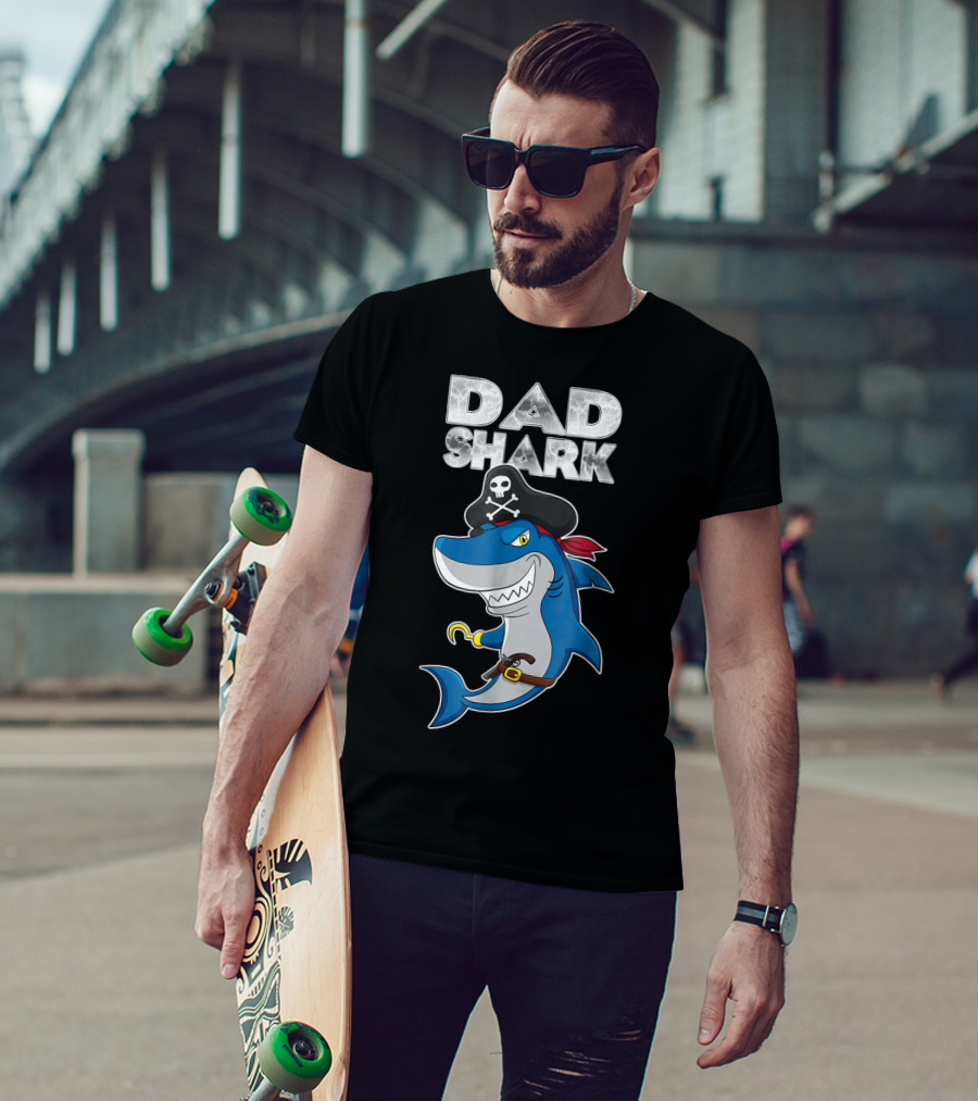 Dad Shark Pirate Halloween Matching Family85 T-Shirt