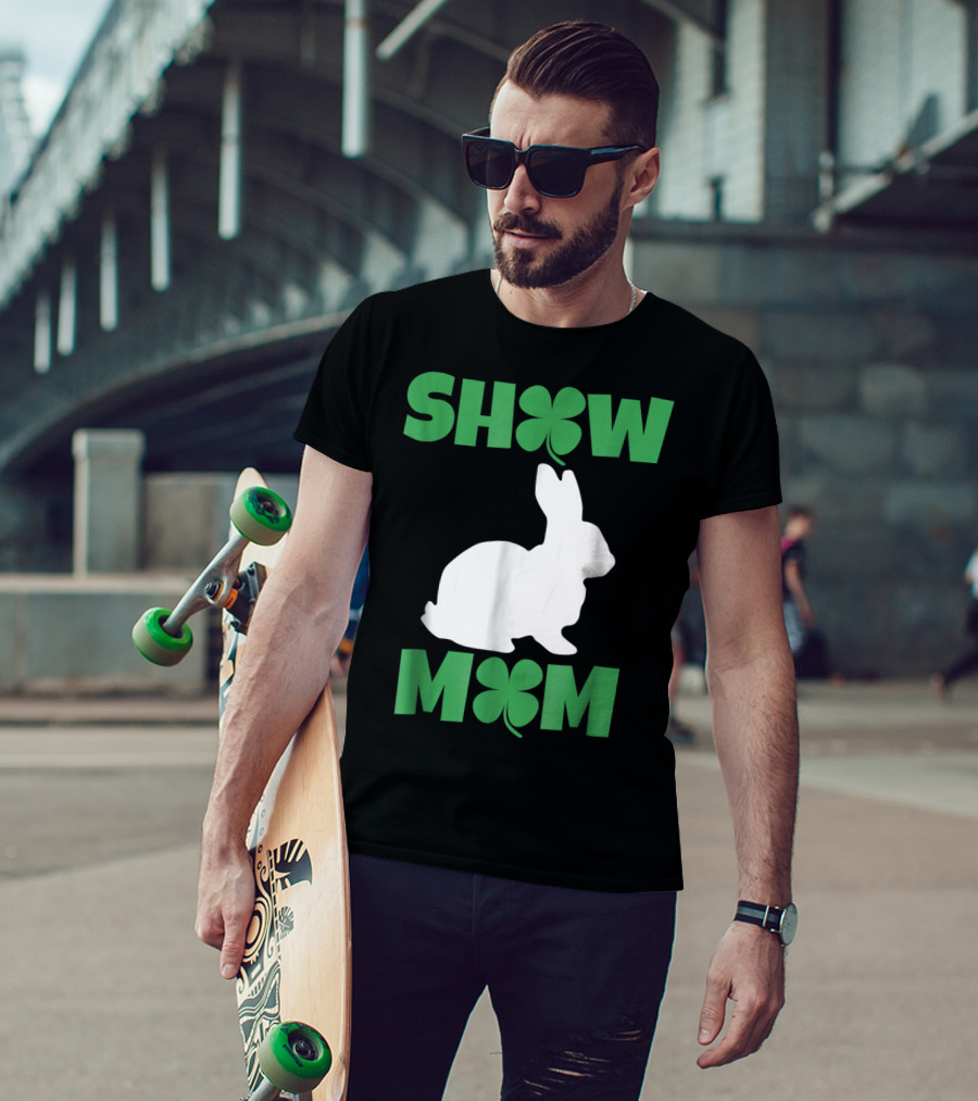 SHOW MOM CLOVER RABBIT T-Shirt