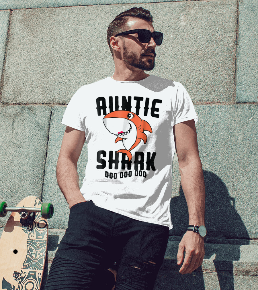 Auntie Shark Doo Doo Doo Mom Grandma Halloween Christmas T-Shirt