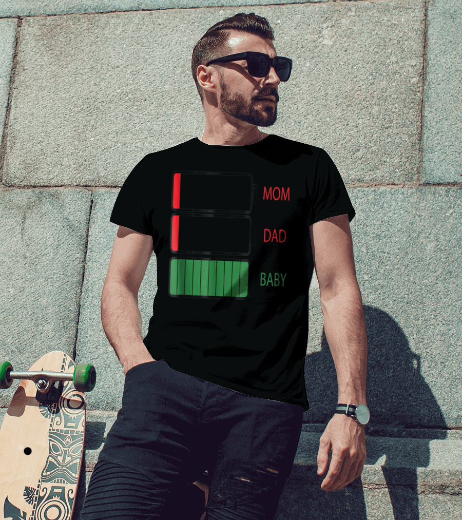 Mom Dad Baby Low Battery Humor Family Energy Levels T-Shirt