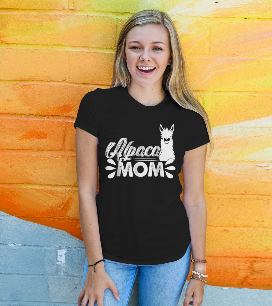 Alpaca Mom Cute Animal T-Shirt