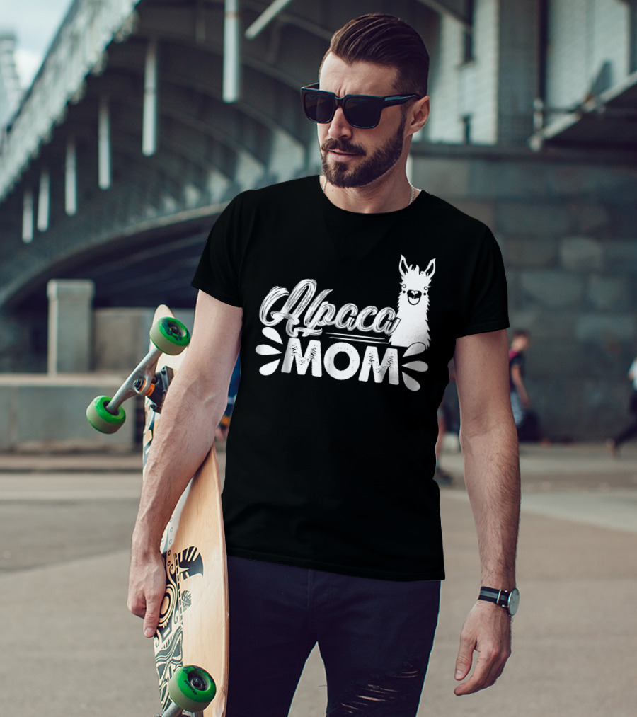 Alpaca Mom Cute Animal T-Shirt