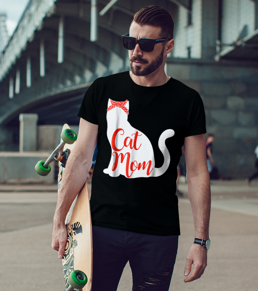 Cat Mom Cute Cat Owner Lover With Red Bow T-Shirt