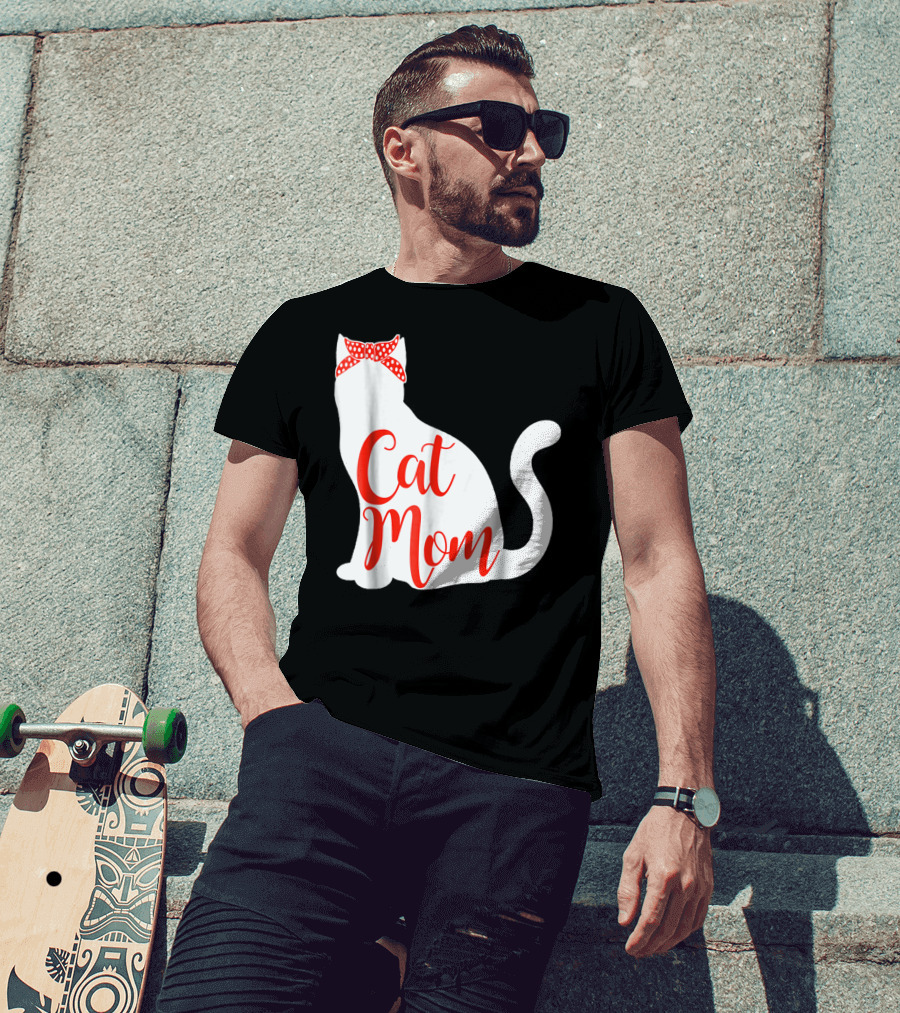 Cat Mom Cute Cat Owner Lover With Red Bow T-Shirt