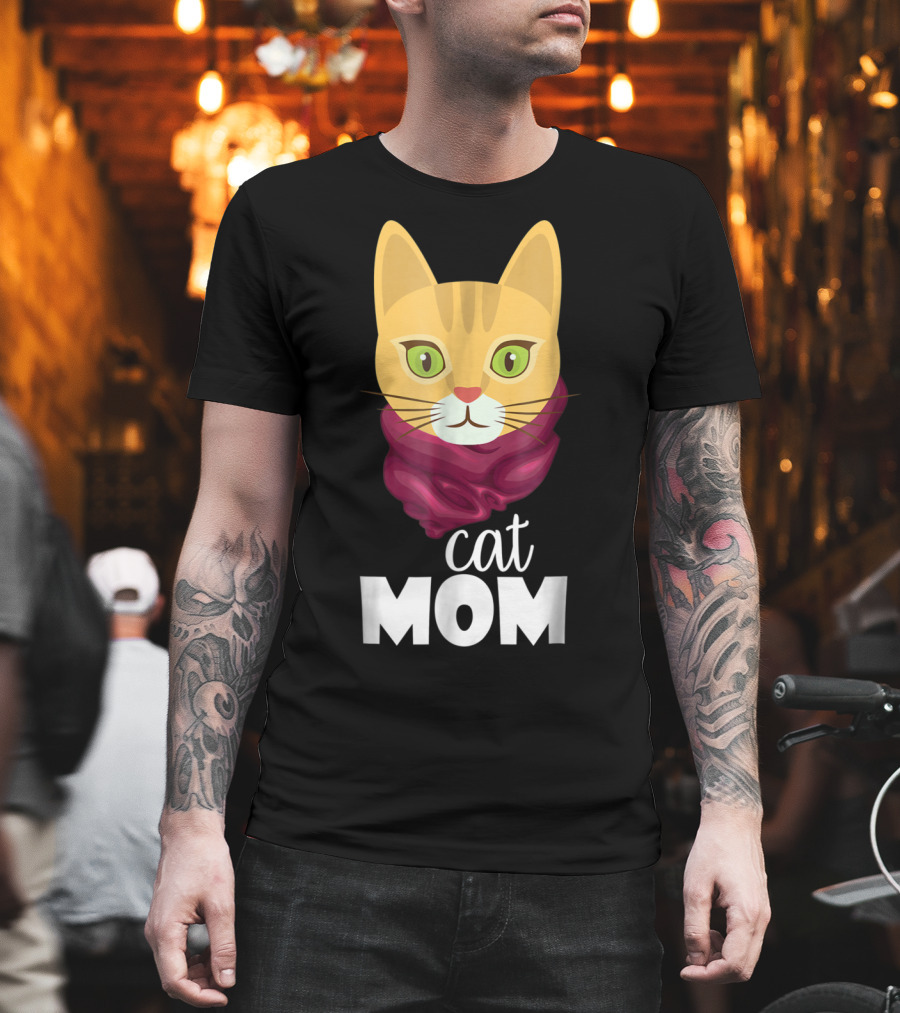 Cat Mom Funny for the Perfect Cat Mom in Your Family T-Shirt