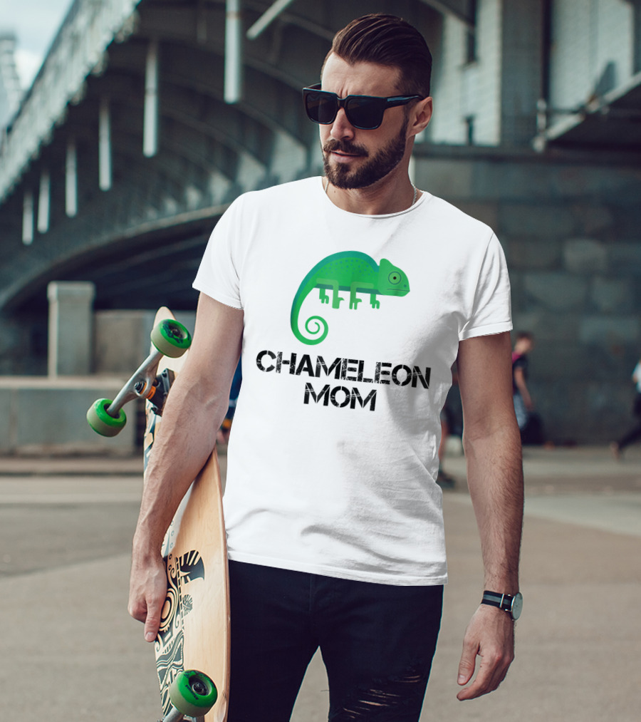 Chameleon Mom Chameleon Owner Green Reptile T-Shirt