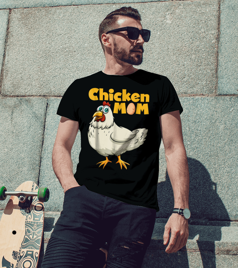 Chicken Mom Cute Cartoon Hen With Egg Lettering T-Shirt