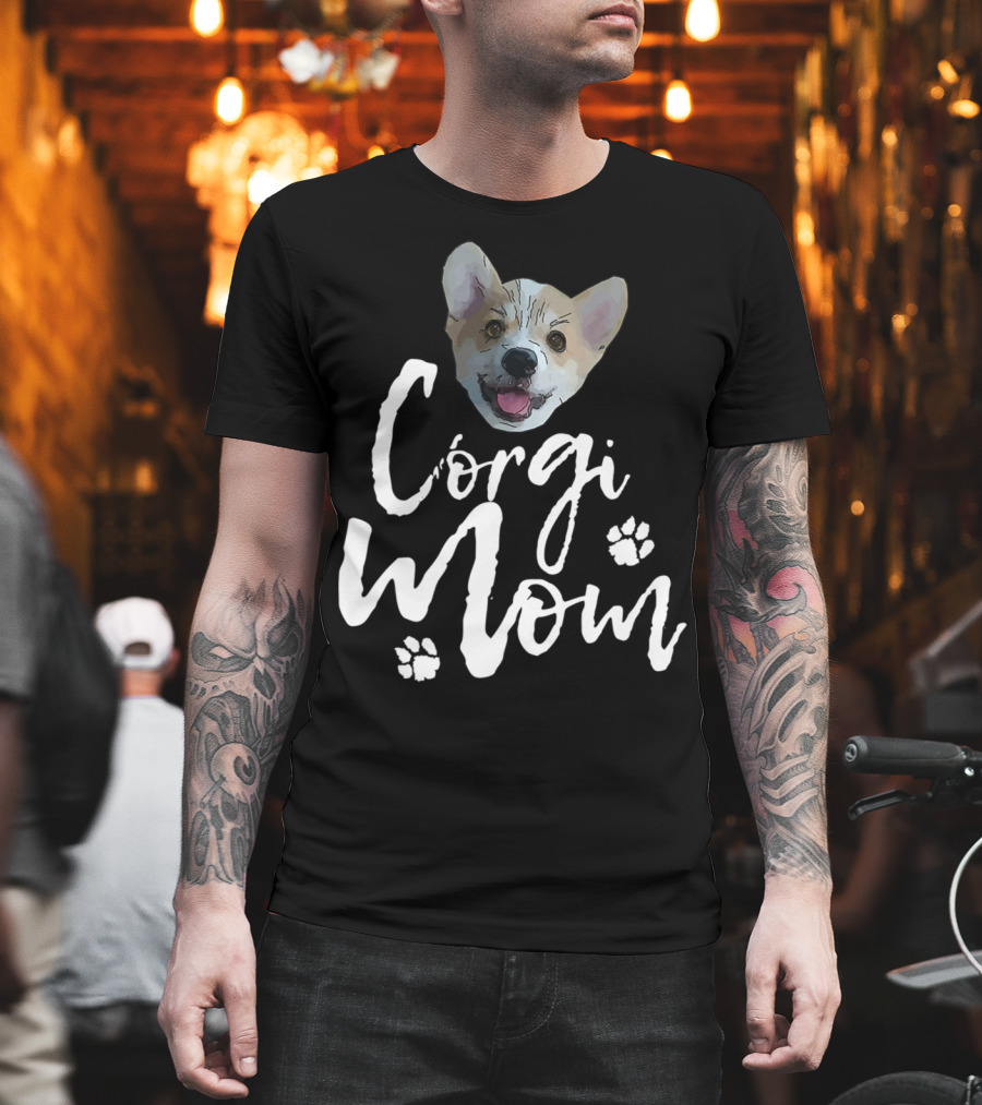 Corgi Mom Cute Dog Face with Paw Print Accents T-Shirt