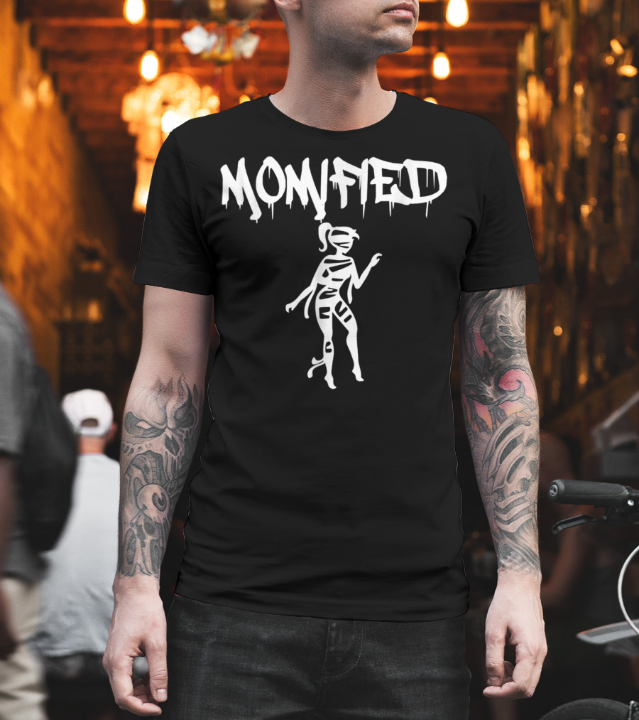 Momified Cute Funny Halloween Mom with Saying T-Shirt
