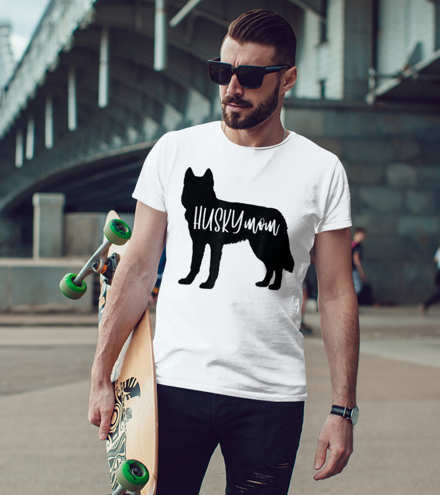 Husky Mom Cute Siberian Dog Mom T-Shirt