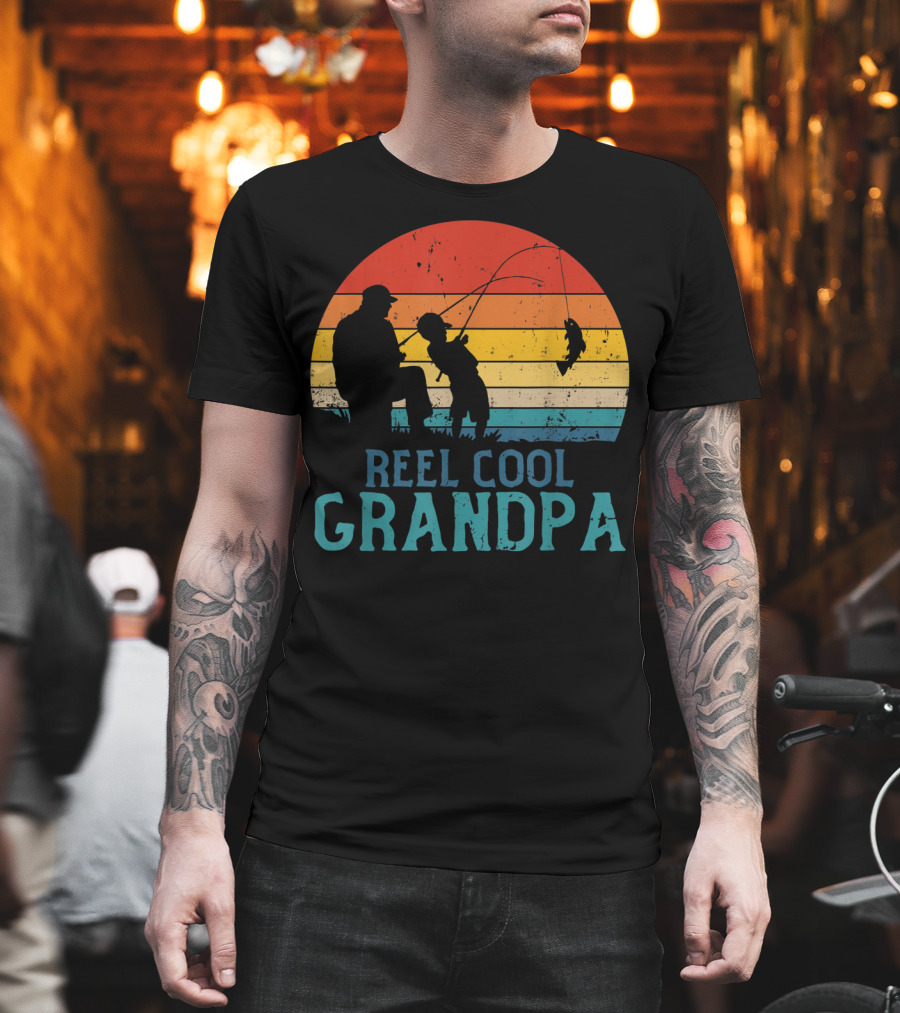 Reel Cool Grandpa Fishing Father's Day Grandfather Retro Sunset T-Shirt