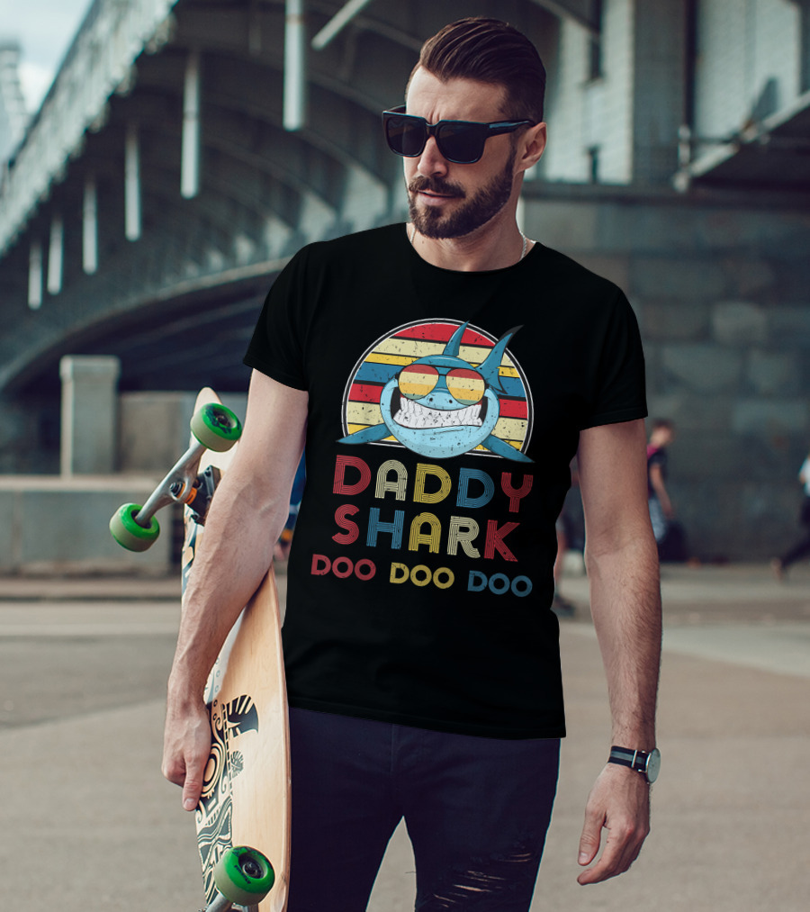 Daddy Shark Doo Doo Doo Retro Vintage Stripes T-Shirt