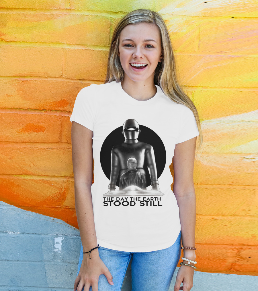 The Day The Earth Stood Still Classic Sci-Fi Robot And Alien T-Shirt