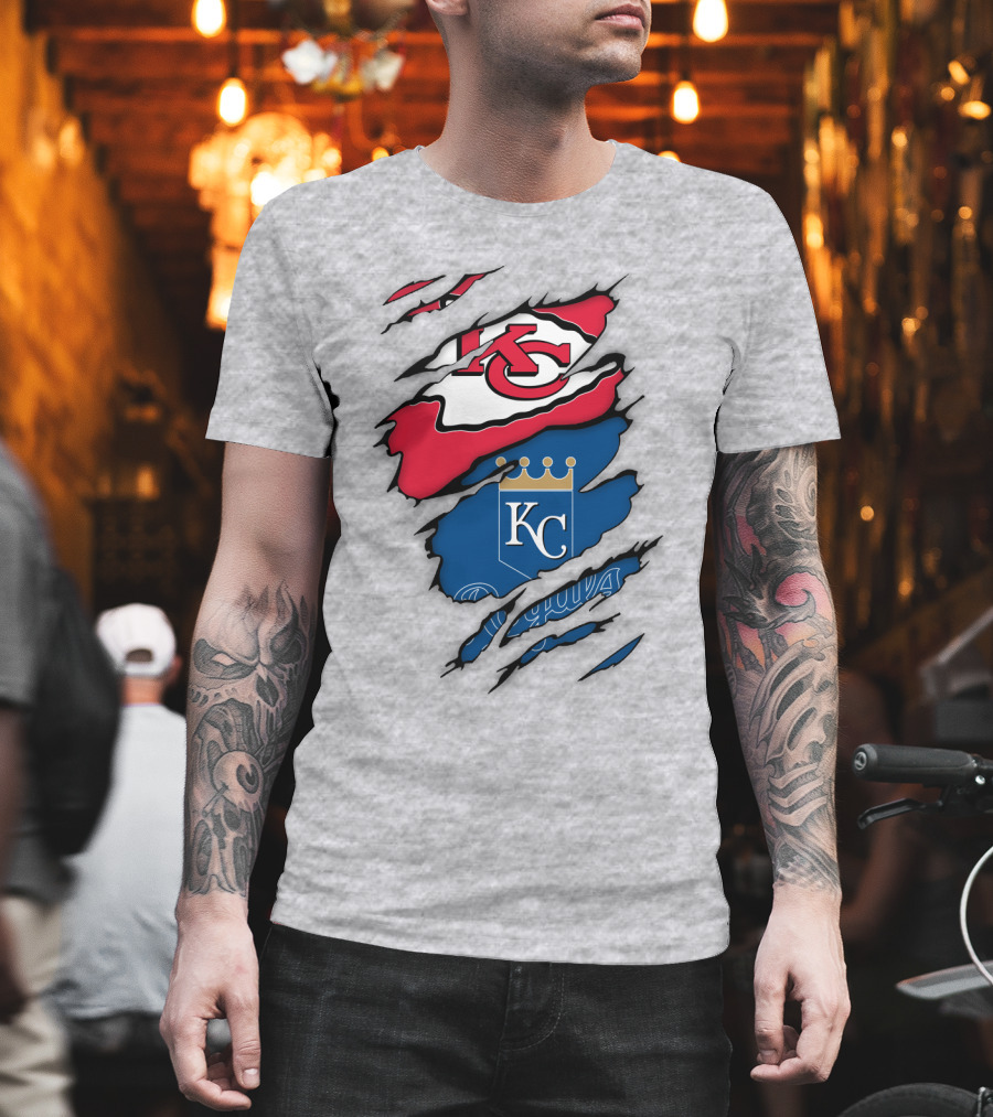 Kansas City Royals Kc And Kansas City Chiefs Arrowhead Red Blue Logo Fusion T-Shirt