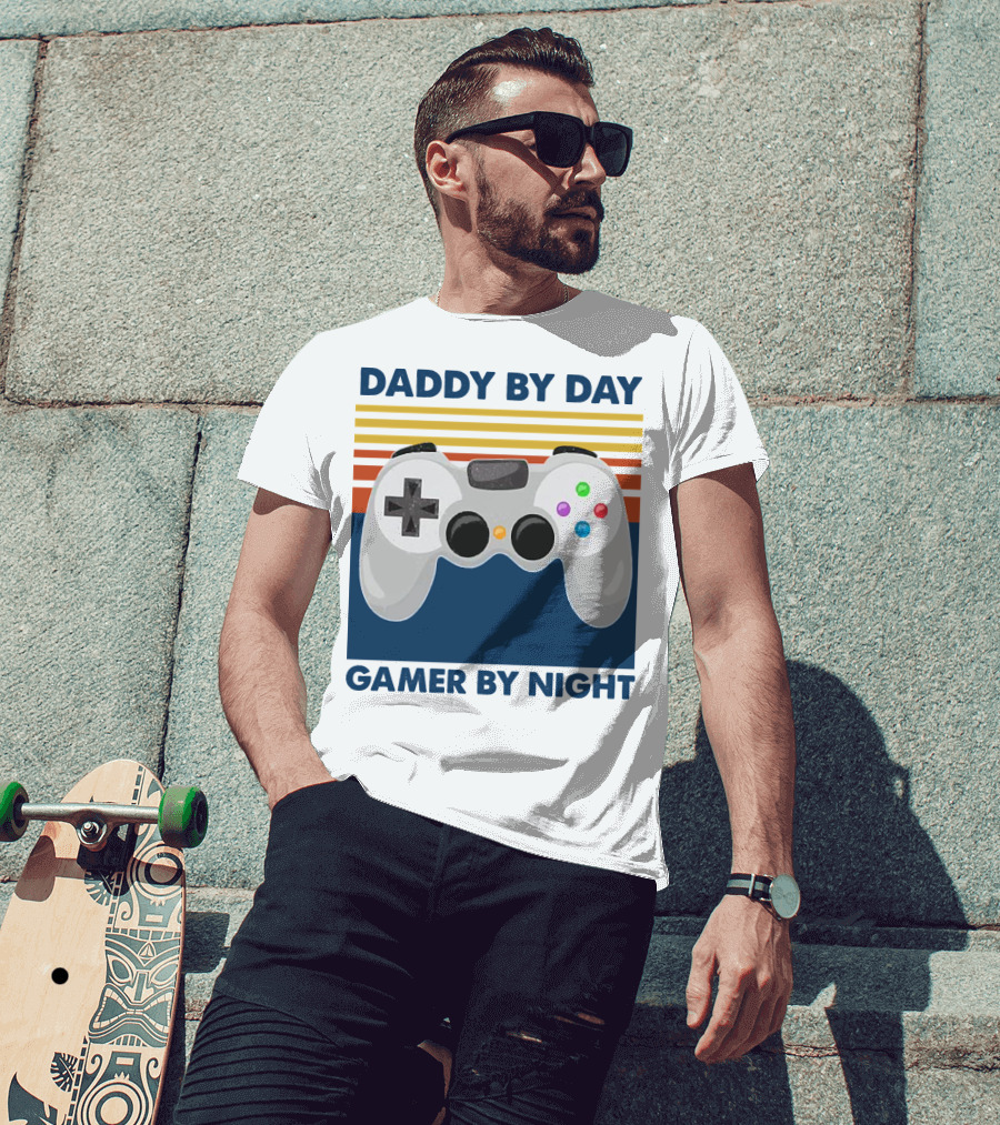 Daddy By Day Gamer By Night Retro Game Controller T-Shirt