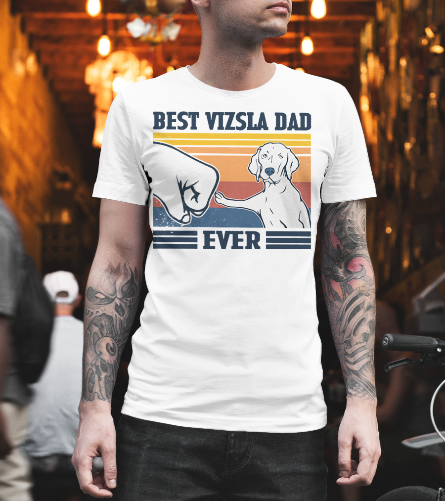 Best Vizsla Dad Ever Vintage Fist Bump T-Shirt