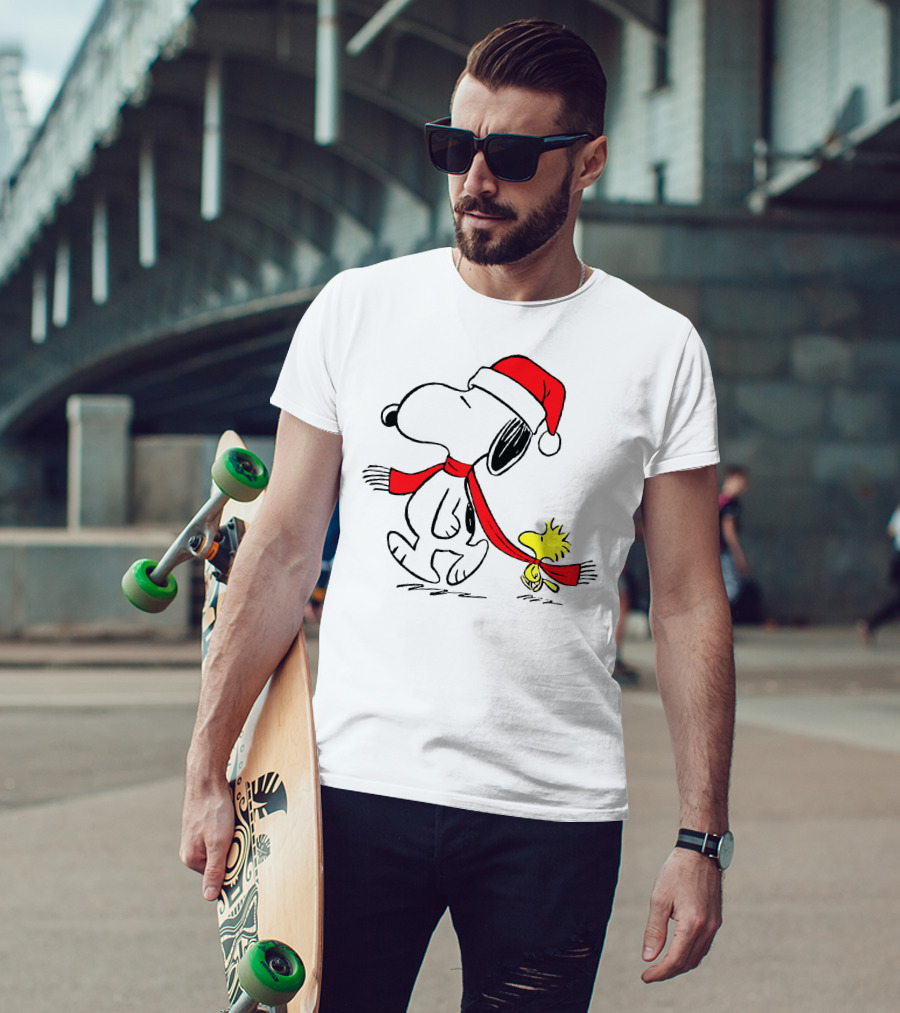 Snoopy Woodstock Charlie Brown Christmas Santa Hat Natalan T-Shirt
