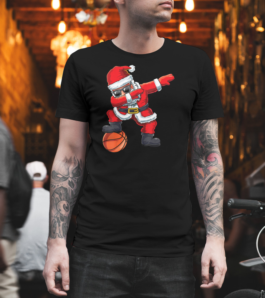 Christmas Santa Dabbing on Basketball Court Holiday Fun T-Shirt