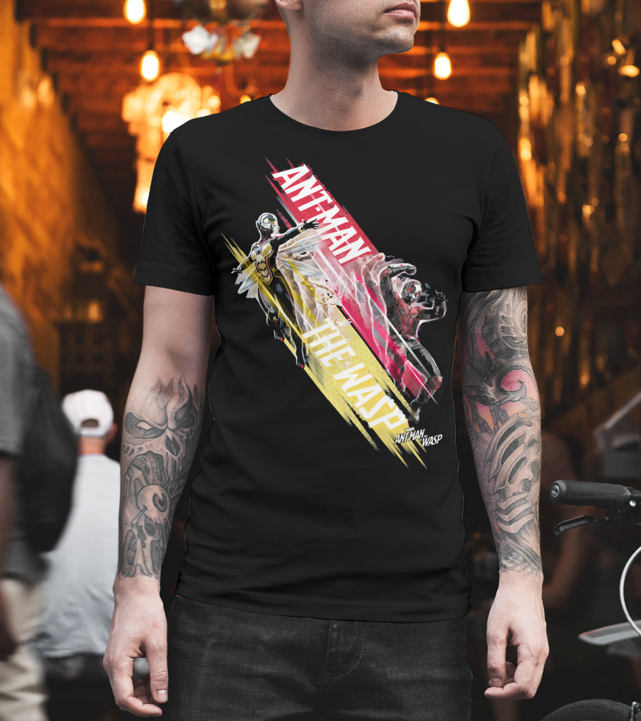 Ant-Man and The Wasp Marvel Official Artwork Dynamic Motion T-Shirt