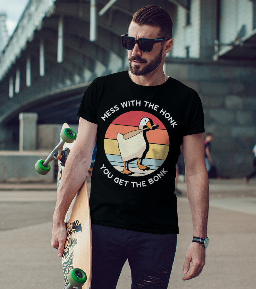 Mess With The Honk You Get The Bonk Goose Retro Vintage Goose With Bat T-Shirt