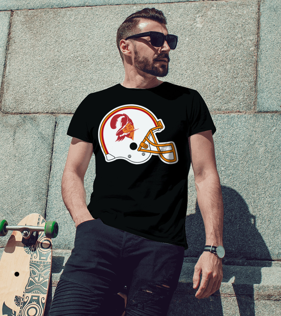 Brady Tompa Bay Buccaneers NFL Retro Helmet T-Shirt