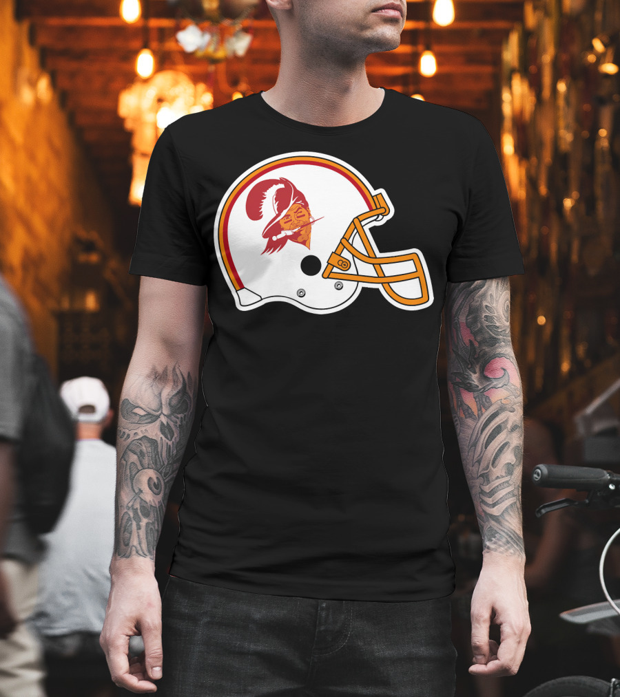 Brady Tompa Bay Buccaneers NFL Retro Helmet T-Shirt