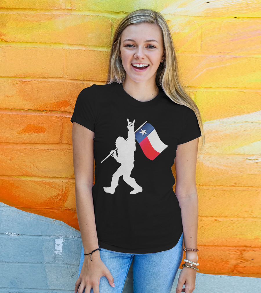 Bigfoot Holding Texas Flag Rock And Roll Salute T-Shirt
