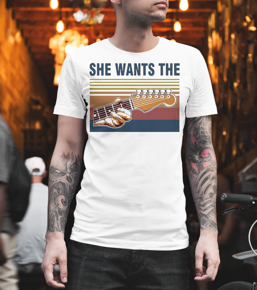 SHE WANTS THE GUITAR Retro Stripes Hand Playing Strings T-Shirt