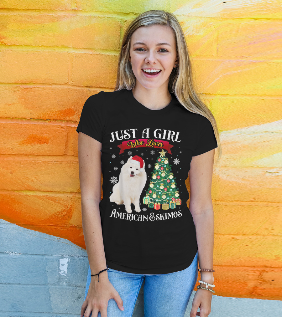 Just A Girl Who Loves American Eskimos Santa Hat Christmas Tree T-Shirt