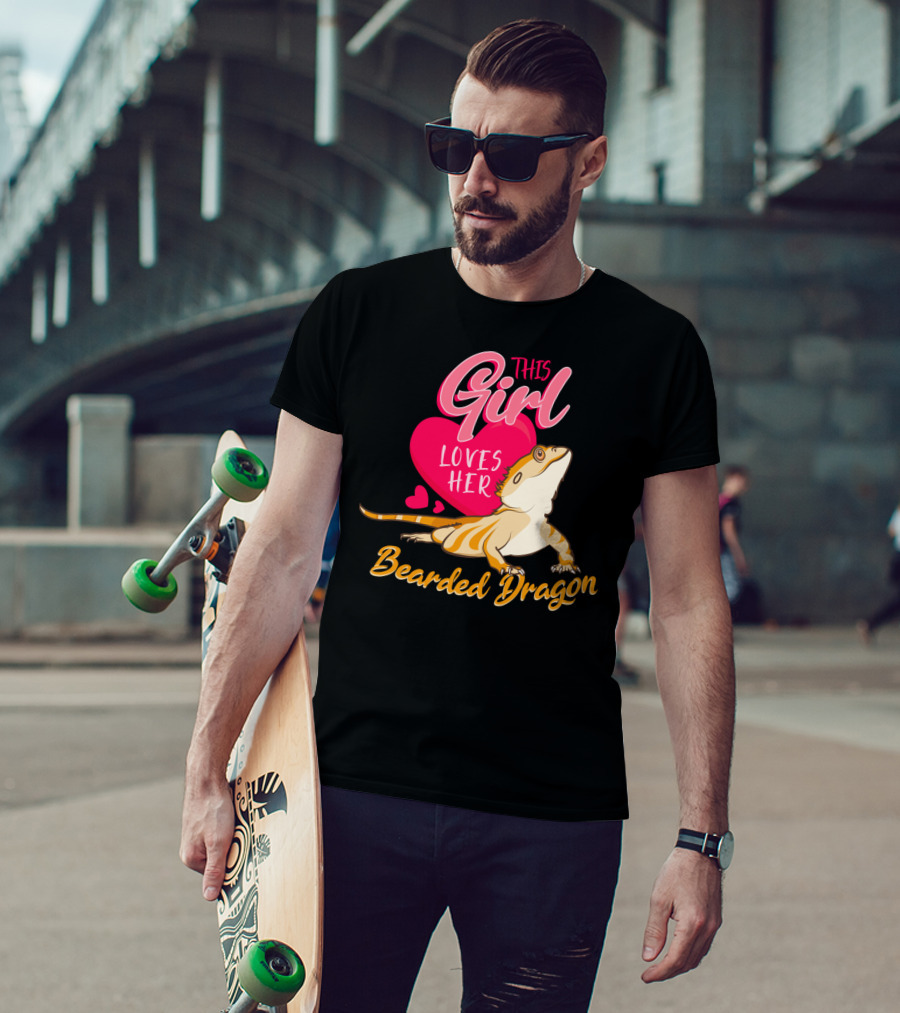 This Girl Loves Her Bearded Dragon With Heart And Cute Lizard T-Shirt